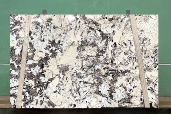 Đá Swiss Alps Granite